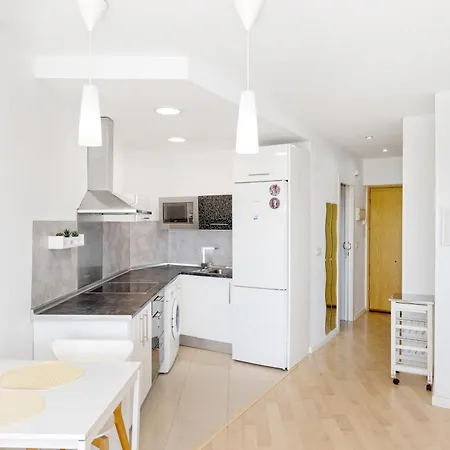 Sun Apartment *
