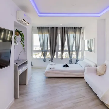 Sun Apartment *